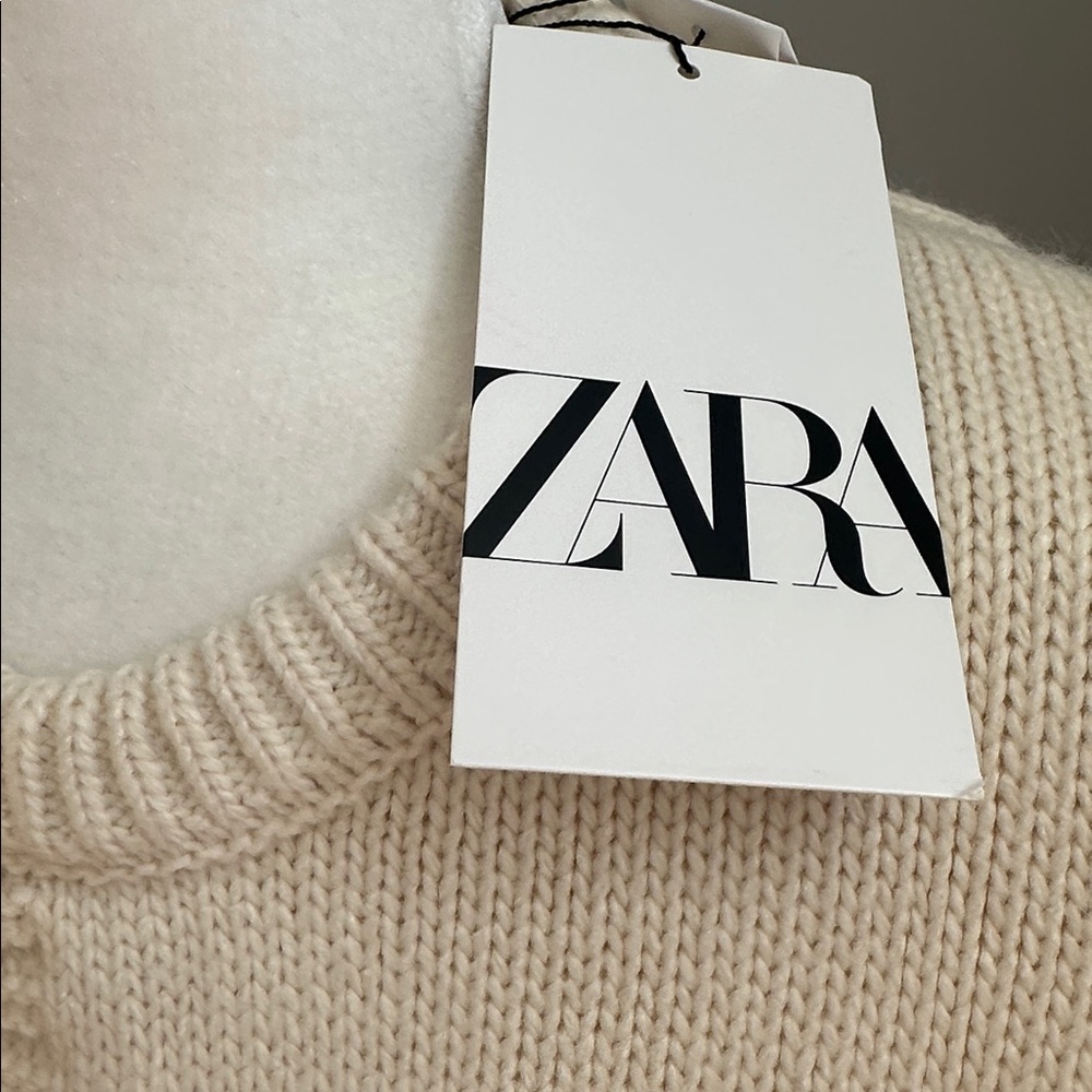 Zara Sweater - Picture 5 of 6